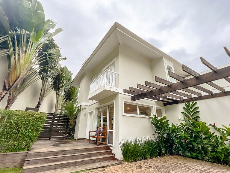 Raízes de Juquehy c/Piscina Privativa (Casa Ipê)