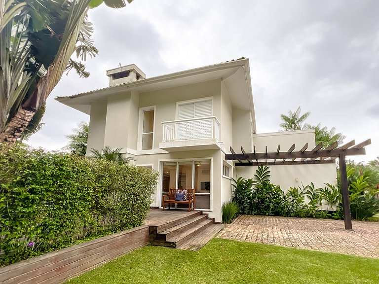 Raízes de Juquehy c/Piscina Privativa (Casa Ipê)