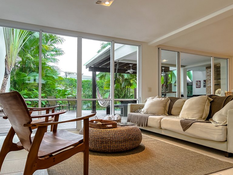 Raízes de Juquehy c/Piscina Privativa (Casa Ipê)