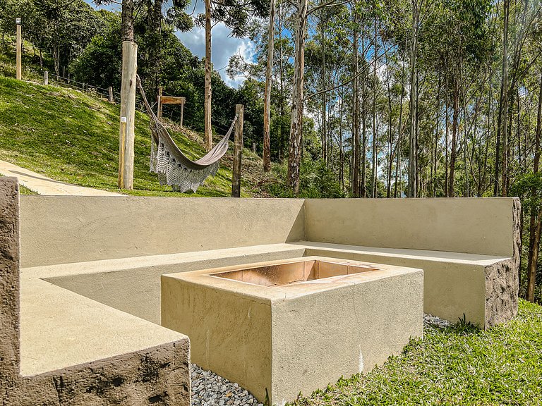 Casa com vista cinematográfica silêncio e natureza