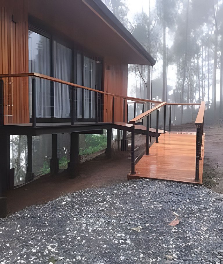 Casa na árvore ofurô + vista nas montanhas | única