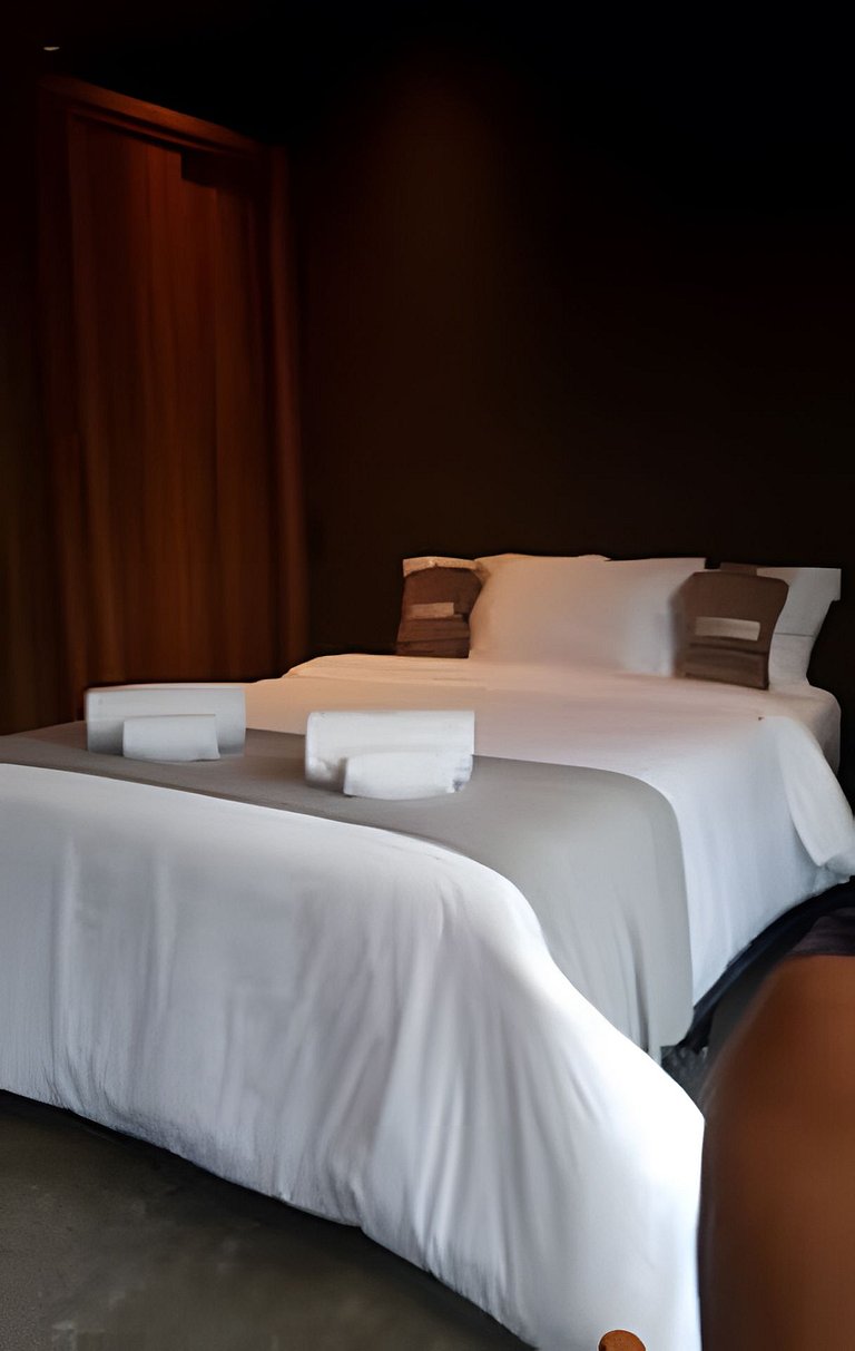 Casa na árvore ofurô + vista nas montanhas | única