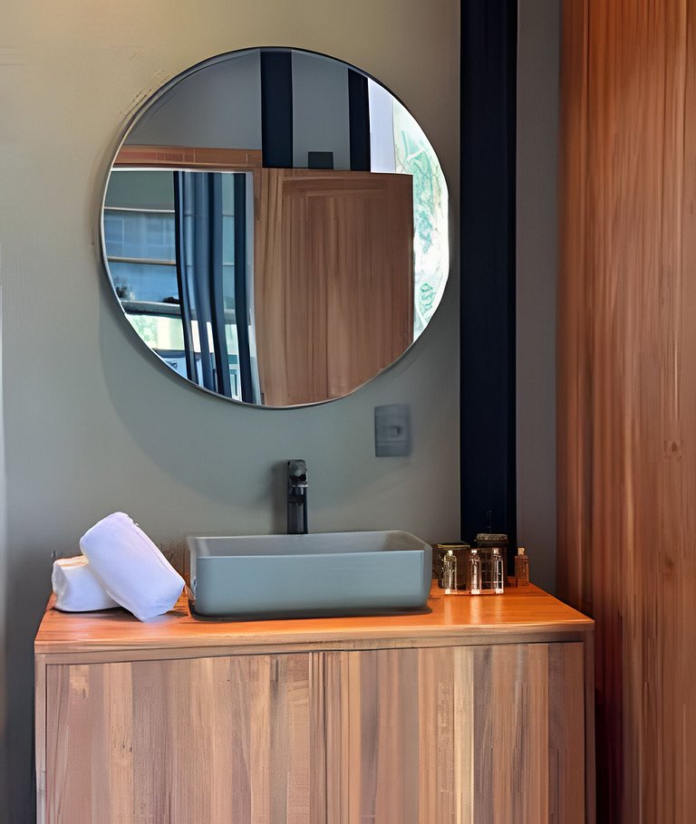 Restart Homes Casa na árvore ofurô vista montanhas