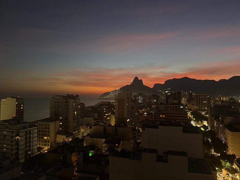 NOVO - Vista panorâmica Mar e Dois irmãos