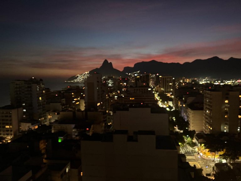 NOVO - Vista panorâmica Mar e Dois irmãos