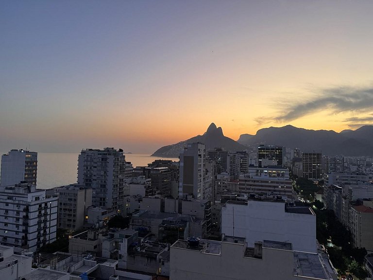 NOVO - Vista panorâmica Mar e Dois irmãos