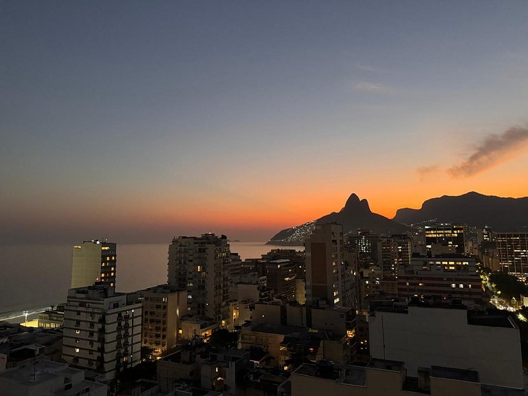 NOVO - Vista panorâmica Mar e Dois irmãos