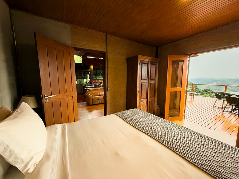 Linda Casa de Montanha com Jacuzzi (Casa Pedra)