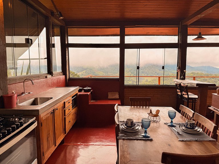 Jacuzzi com vista nas montanhas Refúgio romântico