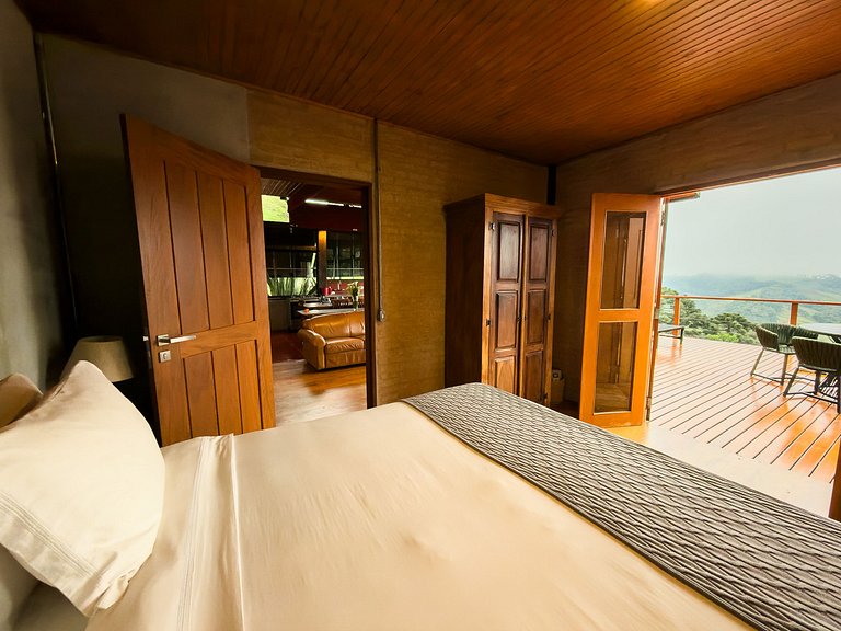 Linda Casa de Montanha com Jacuzzi (Casa Pedra)