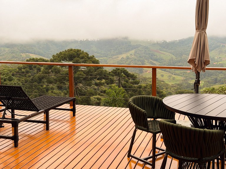 Jacuzzi com vista nas montanhas Refúgio romântico