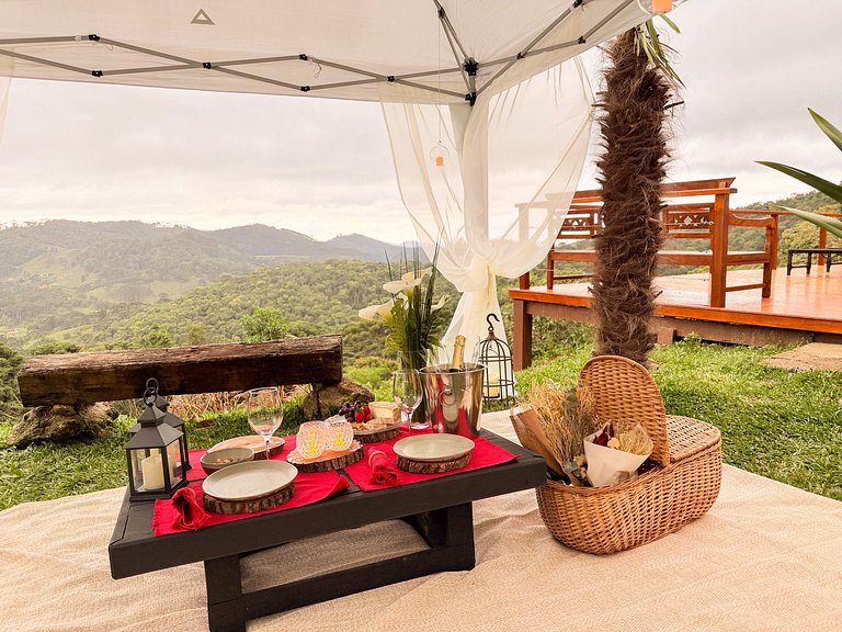 Linda Casa de Montanha com Jacuzzi (Casa Pedra)