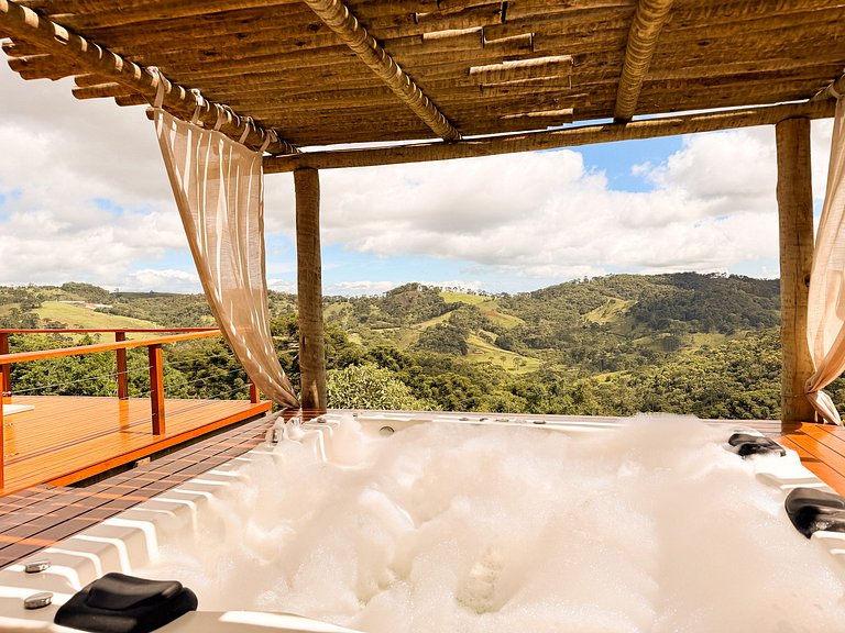 Linda Casa de Montanha com Jacuzzi (Casa Pedra)