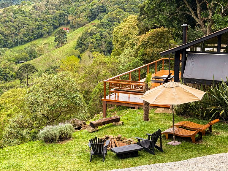 Jacuzzi com vista nas montanhas Refúgio romântico