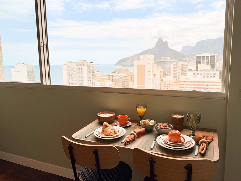 NOVO - Vista panorâmica Mar e Dois irmãos