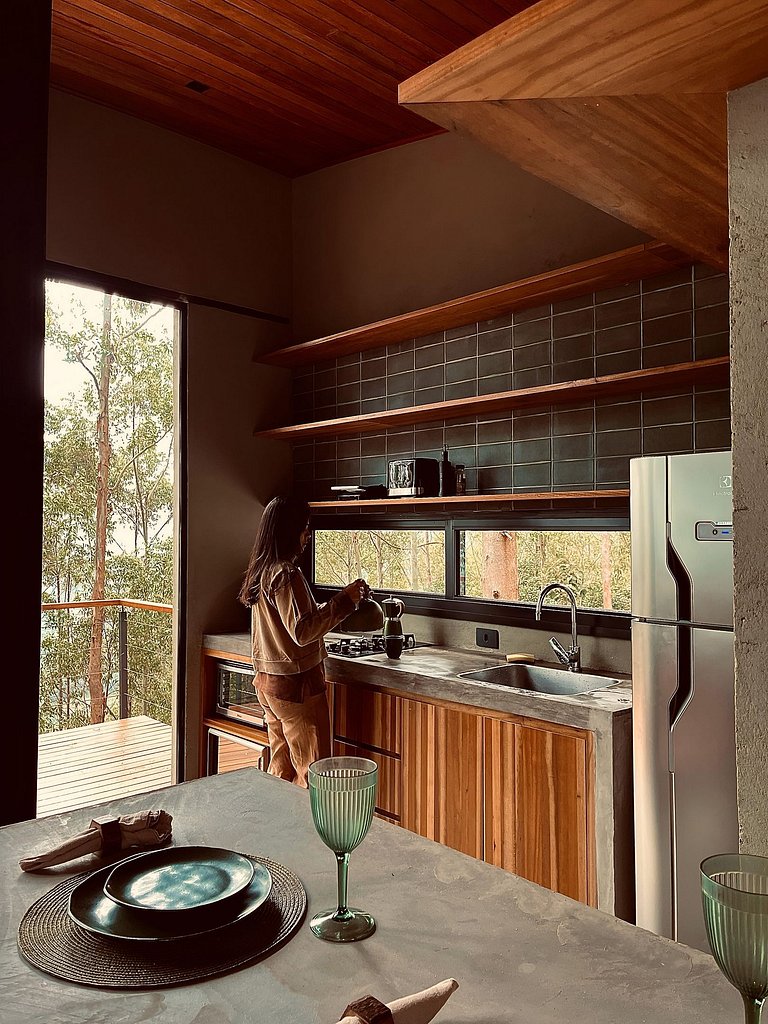 Restart Homes Casa na árvore ofurô vista montanhas