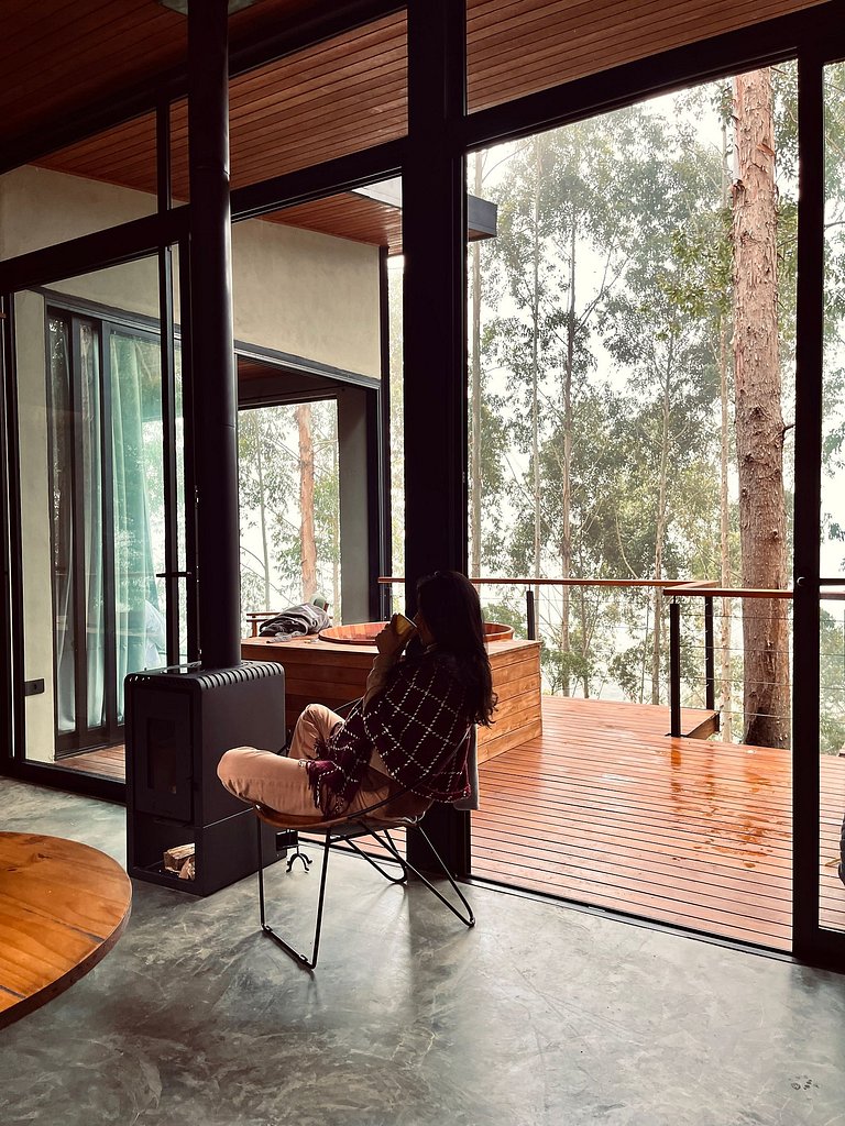 Restart Homes Casa na árvore ofurô vista montanhas