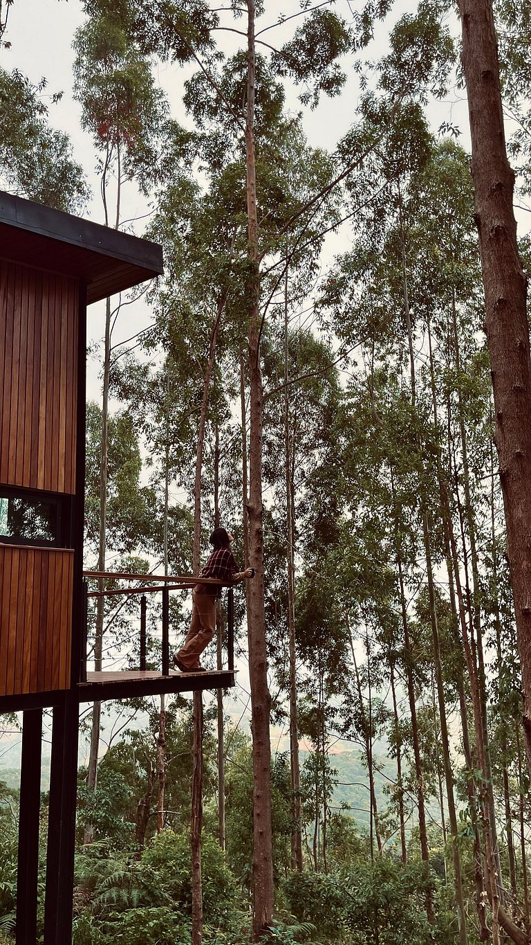 Restart Homes Casa na árvore ofurô vista montanhas